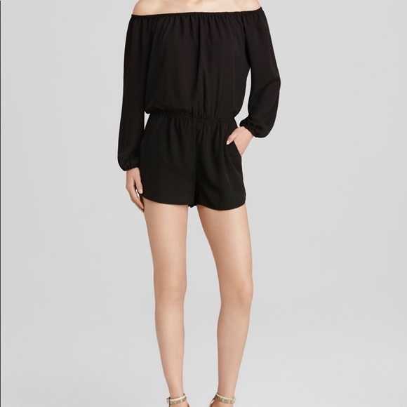 SOLD✅ Black off the shoulder romper EUC - Picture 4 of 6
